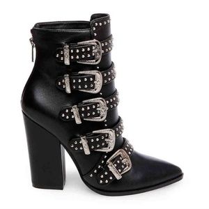 Steve Madden Comet Ankle Boors